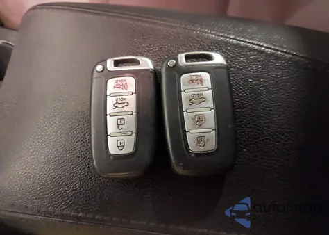 2012 Hyundai Sonata Hybrid from USA, damaged, VIN KMHEC4A45CA041045